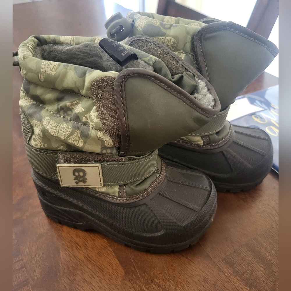 NWOT Athletech Weather toddler boots